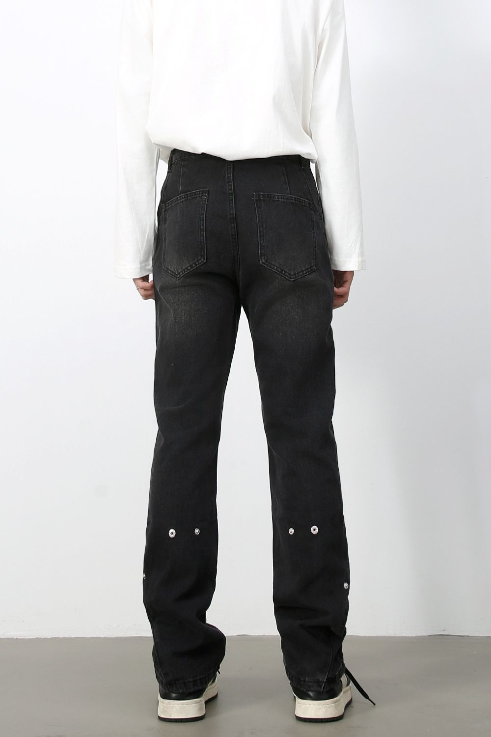 121352b0-d385-4936-97c5-47d8e4a81b86-Max