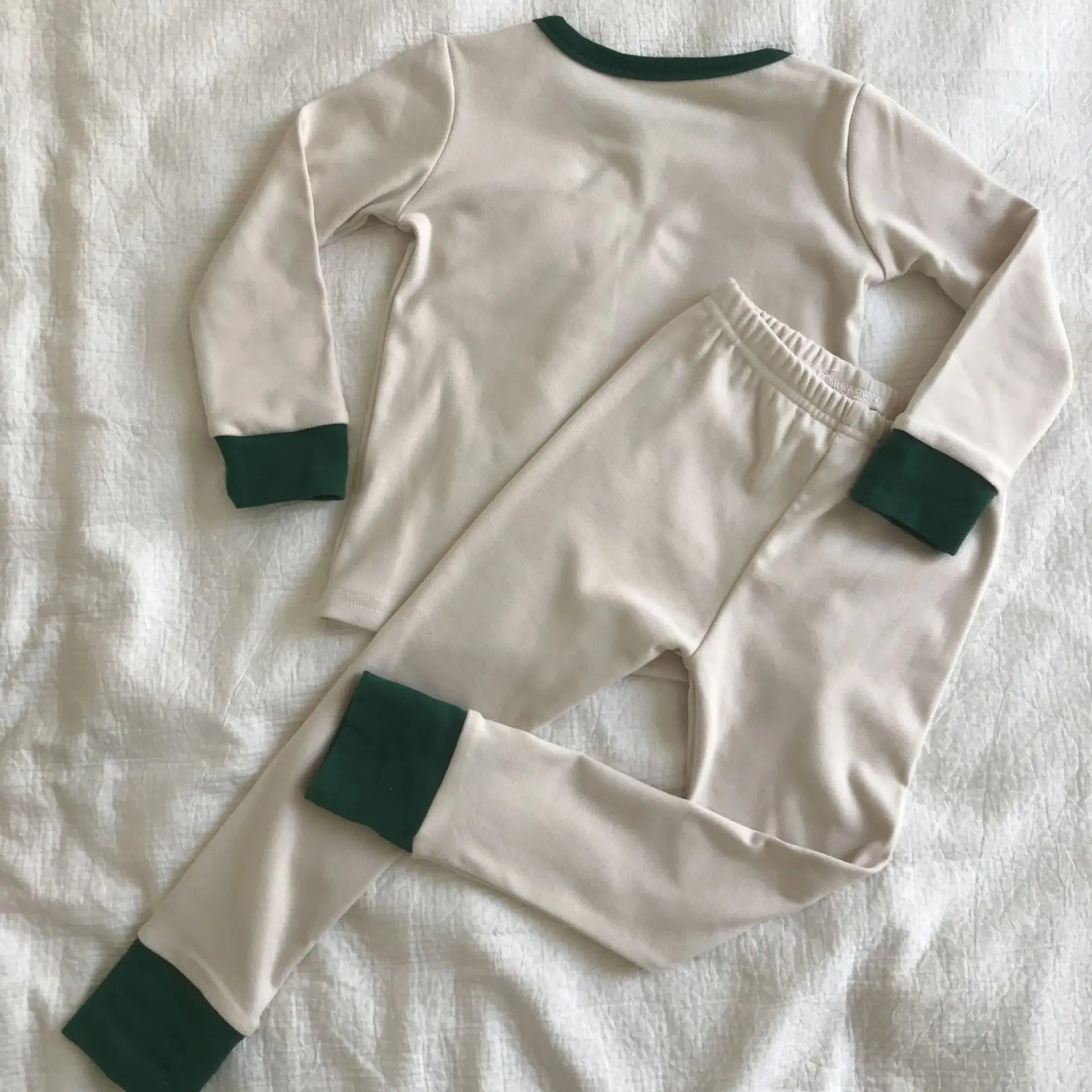 2025 Christmas Kids Pajamas Sets 1-8Y Baby Girls Boys Santa Claus Print Long Sleeve Top Pants with Hat Children Homewear Outfit