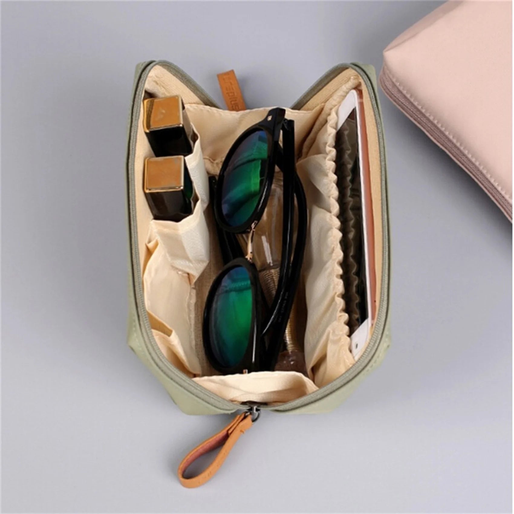 Women Cosmetic Bag Toiletry Wash Make Up Storage Pouch Beautician Folding Makeup Bag Simple Multifunction Travel Organizer Bags
