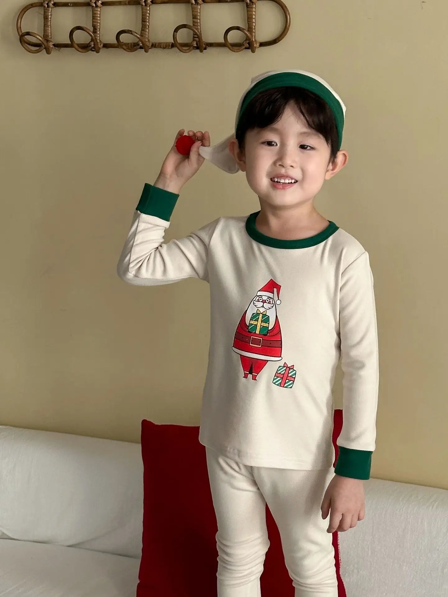 2025 Christmas Kids Pajamas Sets 1-8Y Baby Girls Boys Santa Claus Print Long Sleeve Top Pants with Hat Children Homewear Outfit