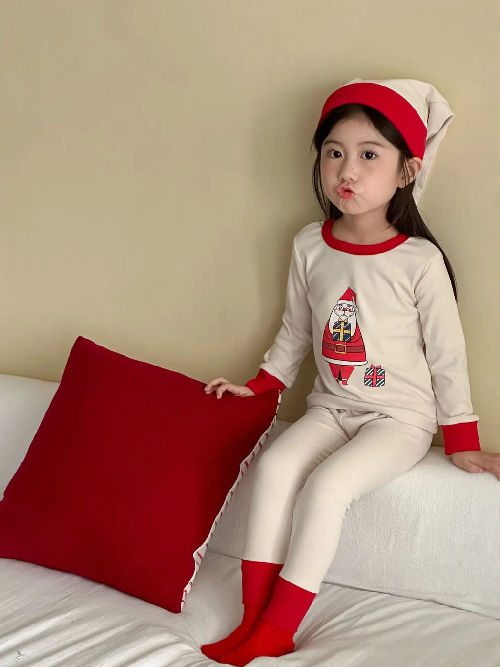 2025 Christmas Kids Pajamas Sets 1-8Y Baby Girls Boys Santa Claus Print Long Sleeve Top Pants with Hat Children Homewear Outfit