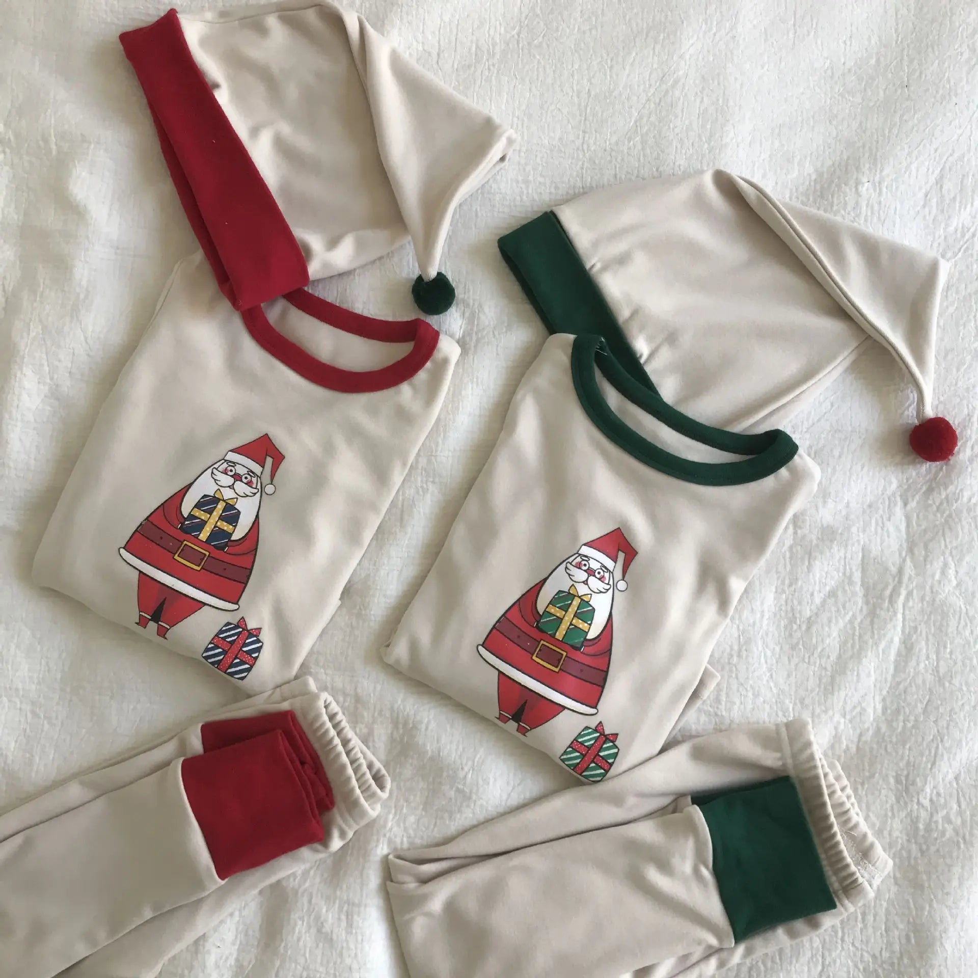 2025 Christmas Kids Pajamas Sets 1-8Y Baby Girls Boys Santa Claus Print Long Sleeve Top Pants with Hat Children Homewear Outfit