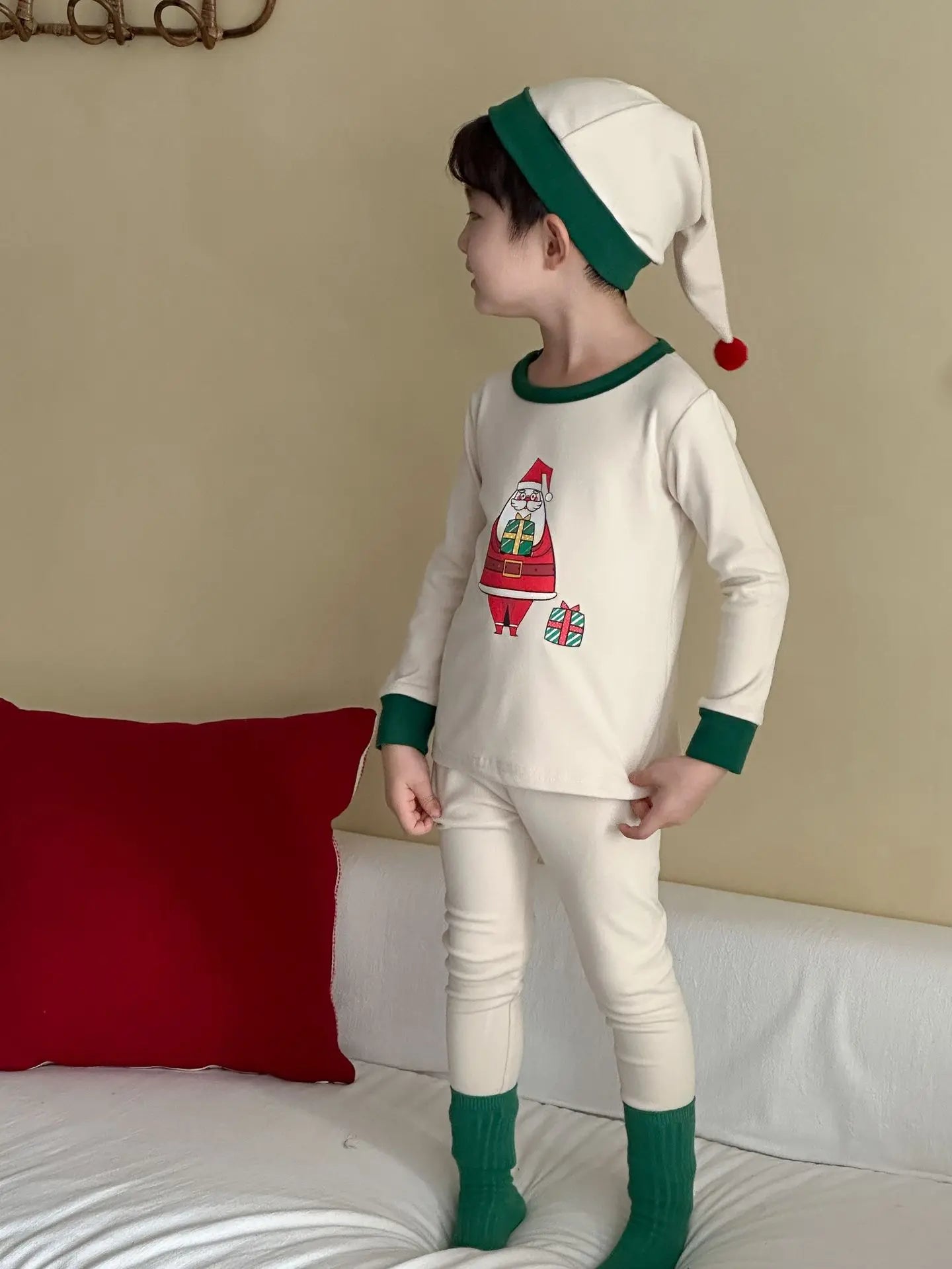 2025 Christmas Kids Pajamas Sets 1-8Y Baby Girls Boys Santa Claus Print Long Sleeve Top Pants with Hat Children Homewear Outfit