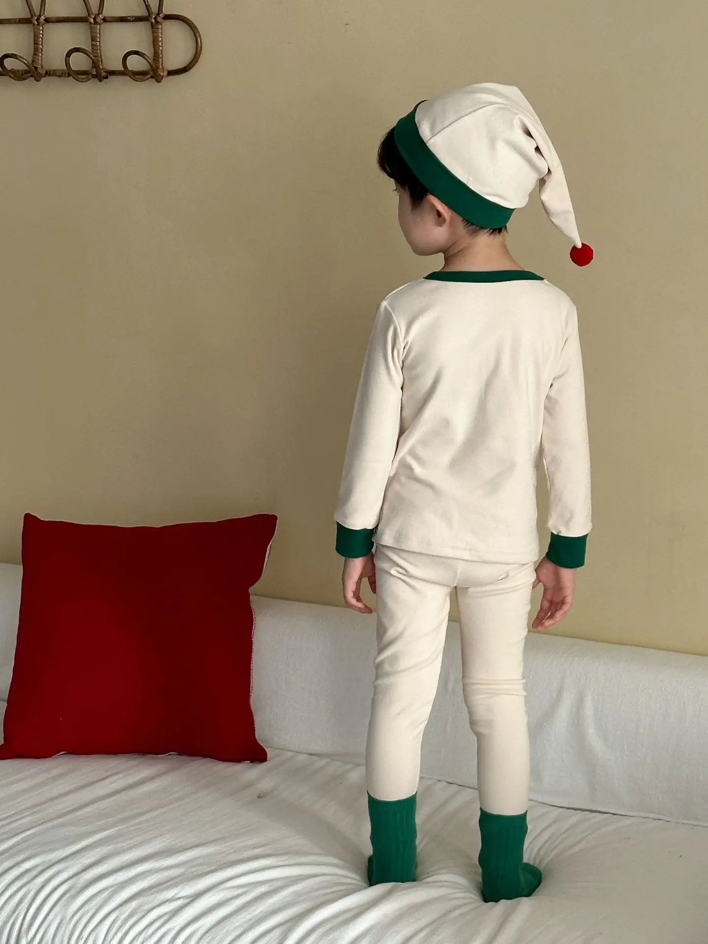 2025 Christmas Kids Pajamas Sets 1-8Y Baby Girls Boys Santa Claus Print Long Sleeve Top Pants with Hat Children Homewear Outfit