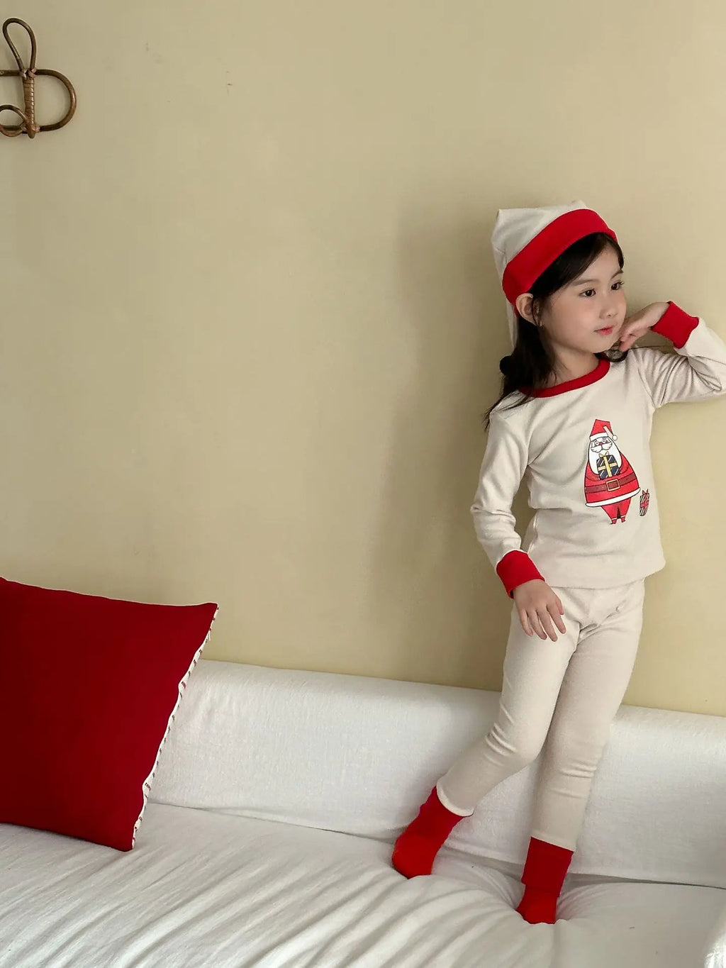 2025 Christmas Kids Pajamas Sets 1-8Y Baby Girls Boys Santa Claus Print Long Sleeve Top Pants with Hat Children Homewear Outfit