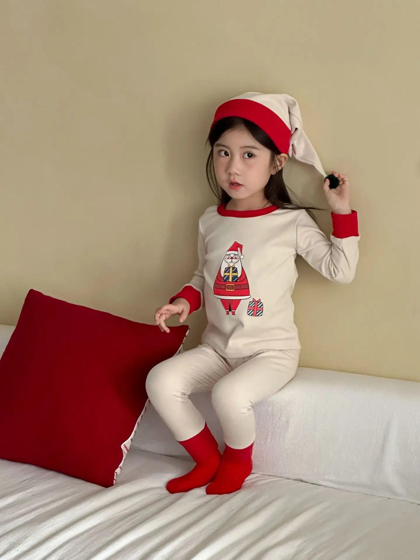 2025 Christmas Kids Pajamas Sets 1-8Y Baby Girls Boys Santa Claus Print Long Sleeve Top Pants with Hat Children Homewear Outfit