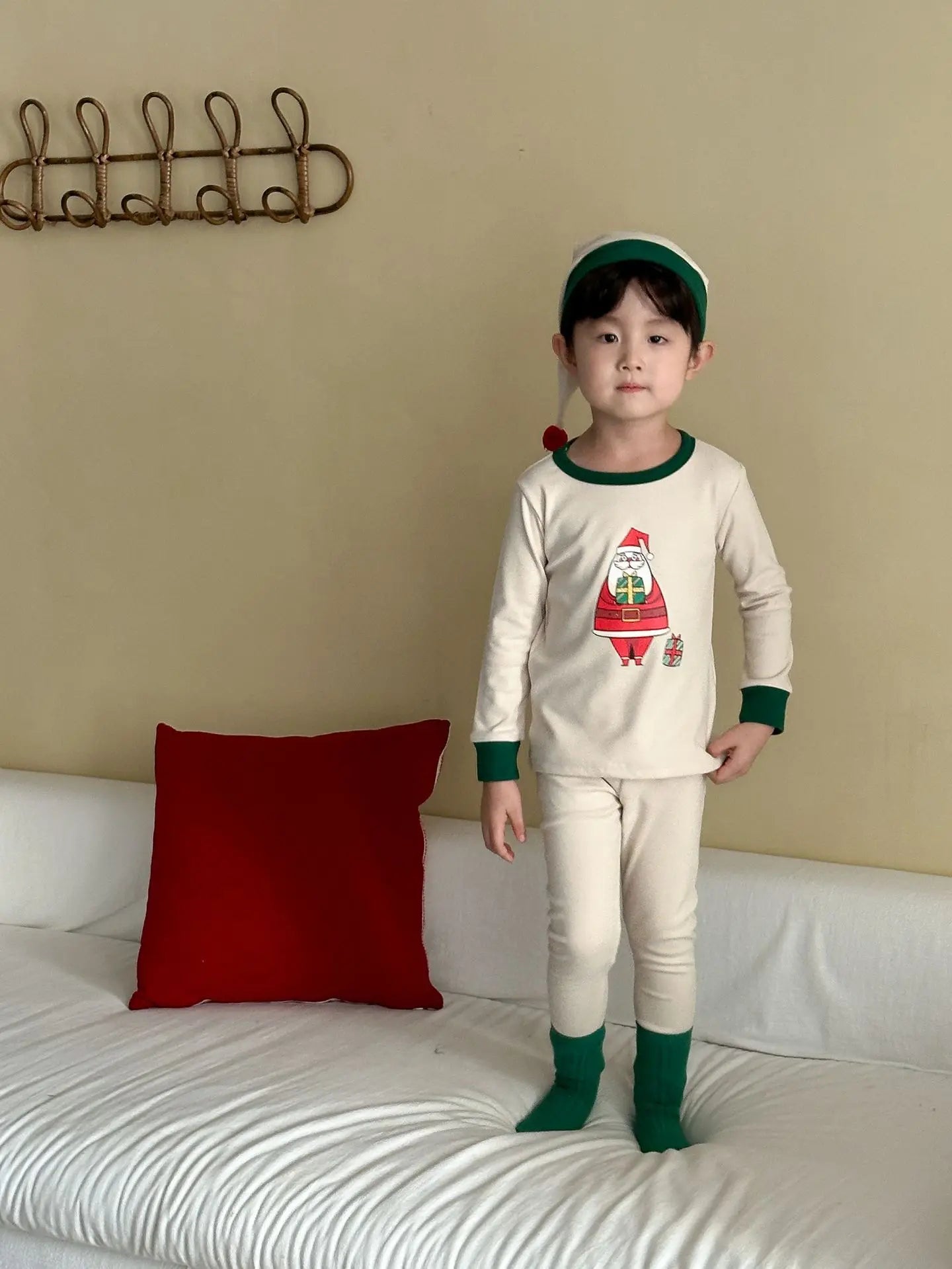 2025 Christmas Kids Pajamas Sets 1-8Y Baby Girls Boys Santa Claus Print Long Sleeve Top Pants with Hat Children Homewear Outfit