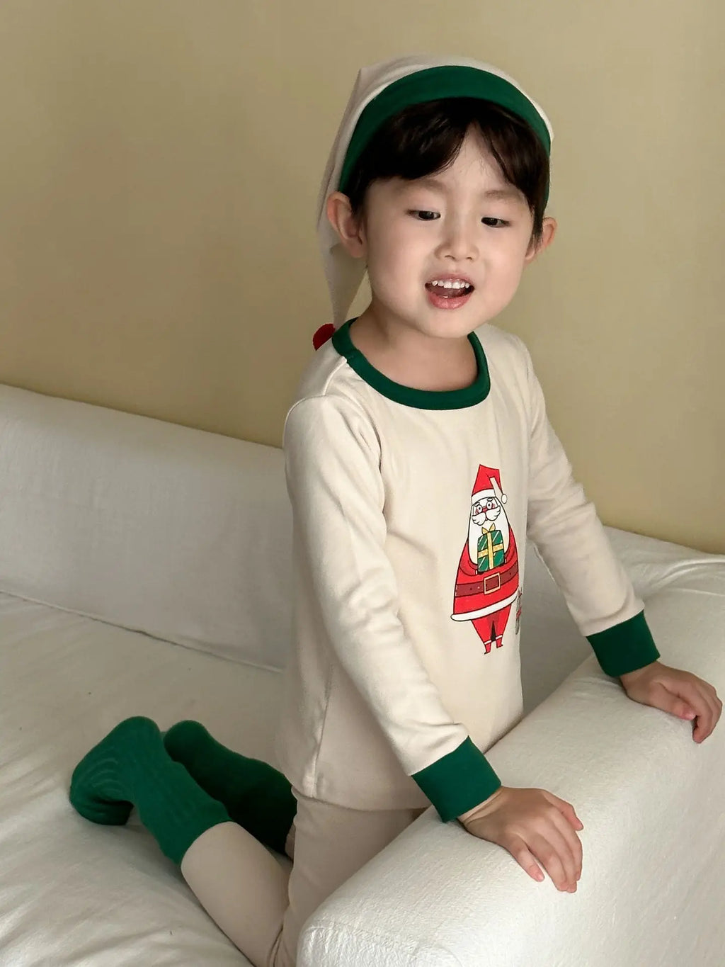 2025 Christmas Kids Pajamas Sets 1-8Y Baby Girls Boys Santa Claus Print Long Sleeve Top Pants with Hat Children Homewear Outfit